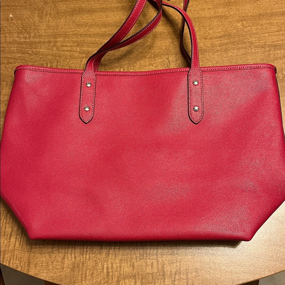 Coach Pink Berry Leather Tote with Gold Emblem - Picture 11 of 12